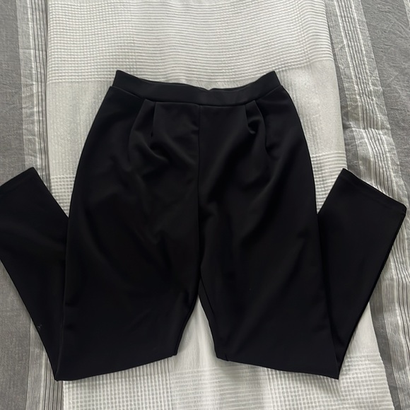 ASOS Design Pleated Jersey Tapered Black Pants- 6 - Picture 5 of 8